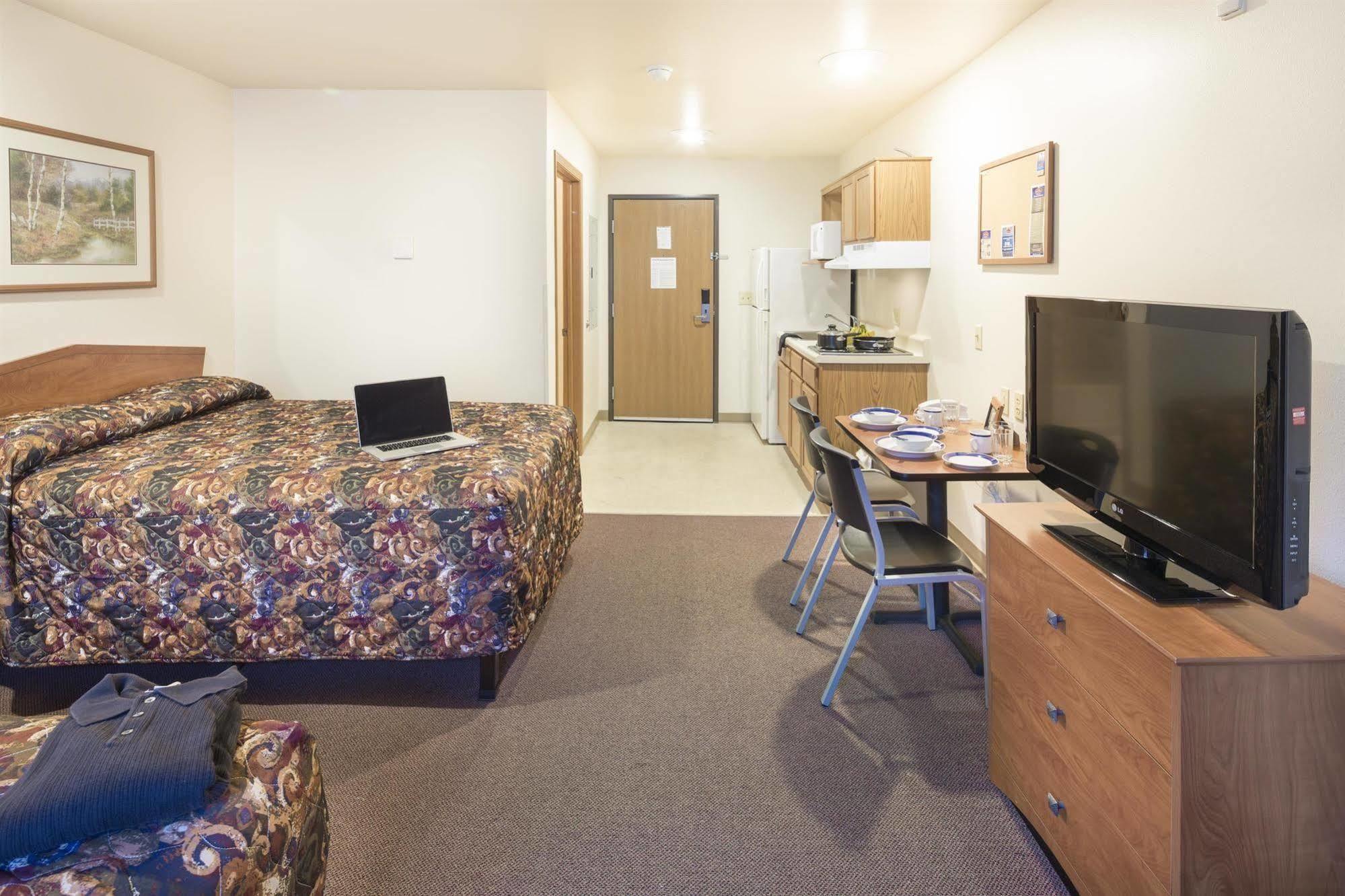 Extended Stay America Select Suites - Wichita - South Экстерьер фото