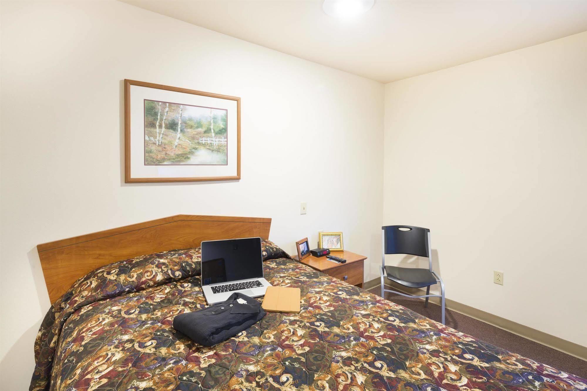 Extended Stay America Select Suites - Wichita - South Экстерьер фото